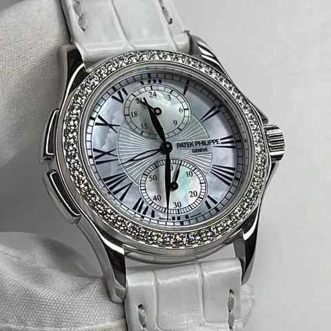 Patek Philippe Travel Time 35mm White gold Mother-of-pearl 5