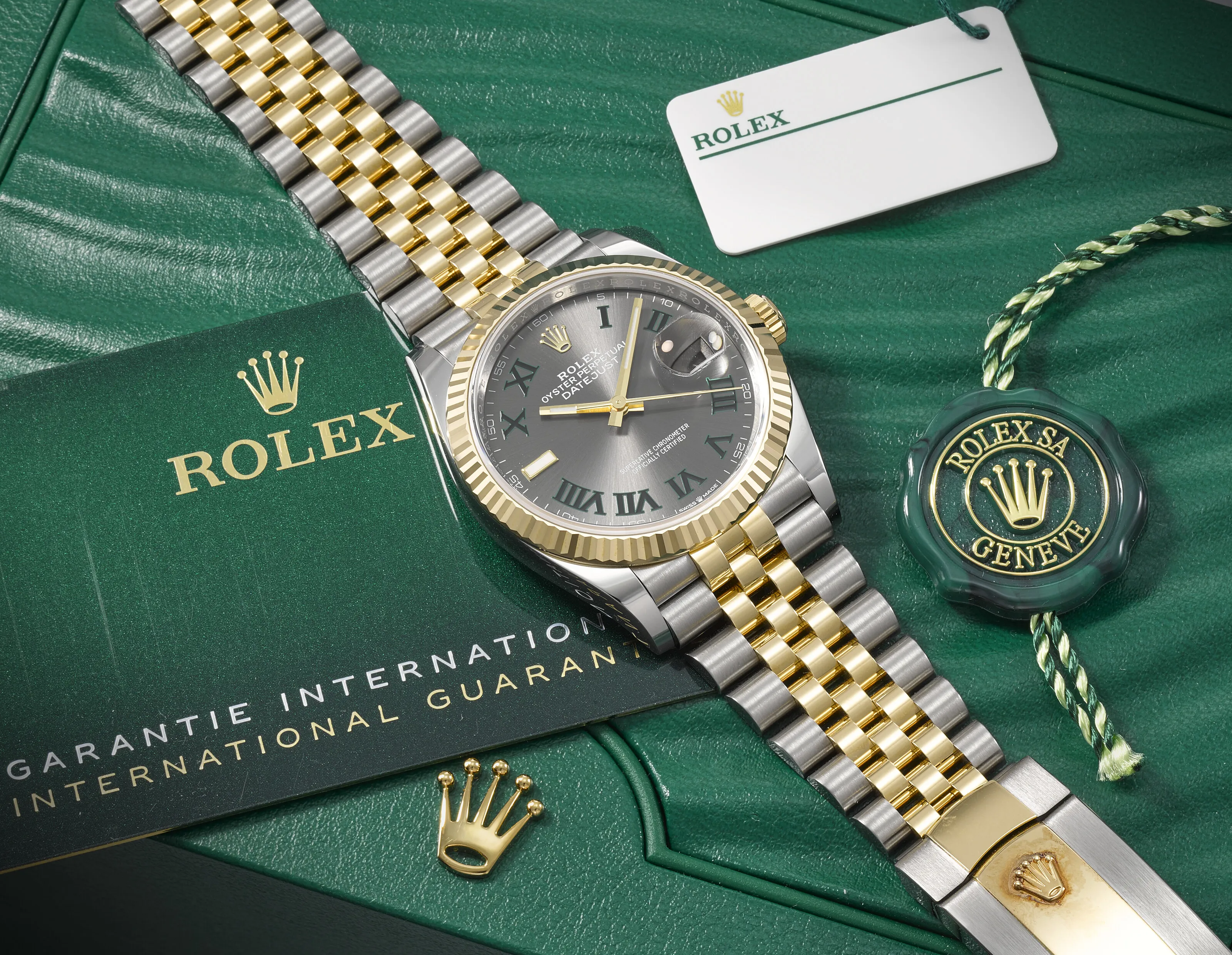 Rolex Datejust 36 126233 36mm Yellow gold and stainless steel Gray 2