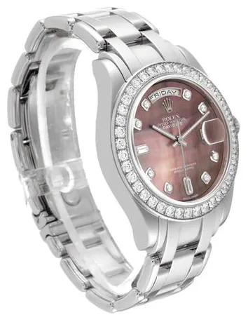 Rolex Day-Date 18946 39mm Platinum Mother-of-pearl 3