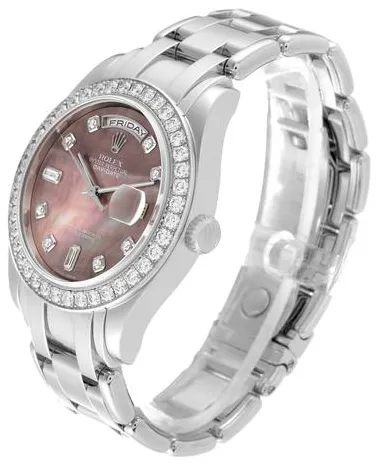 Rolex Day-Date 18946 39mm Platinum Mother-of-pearl 7