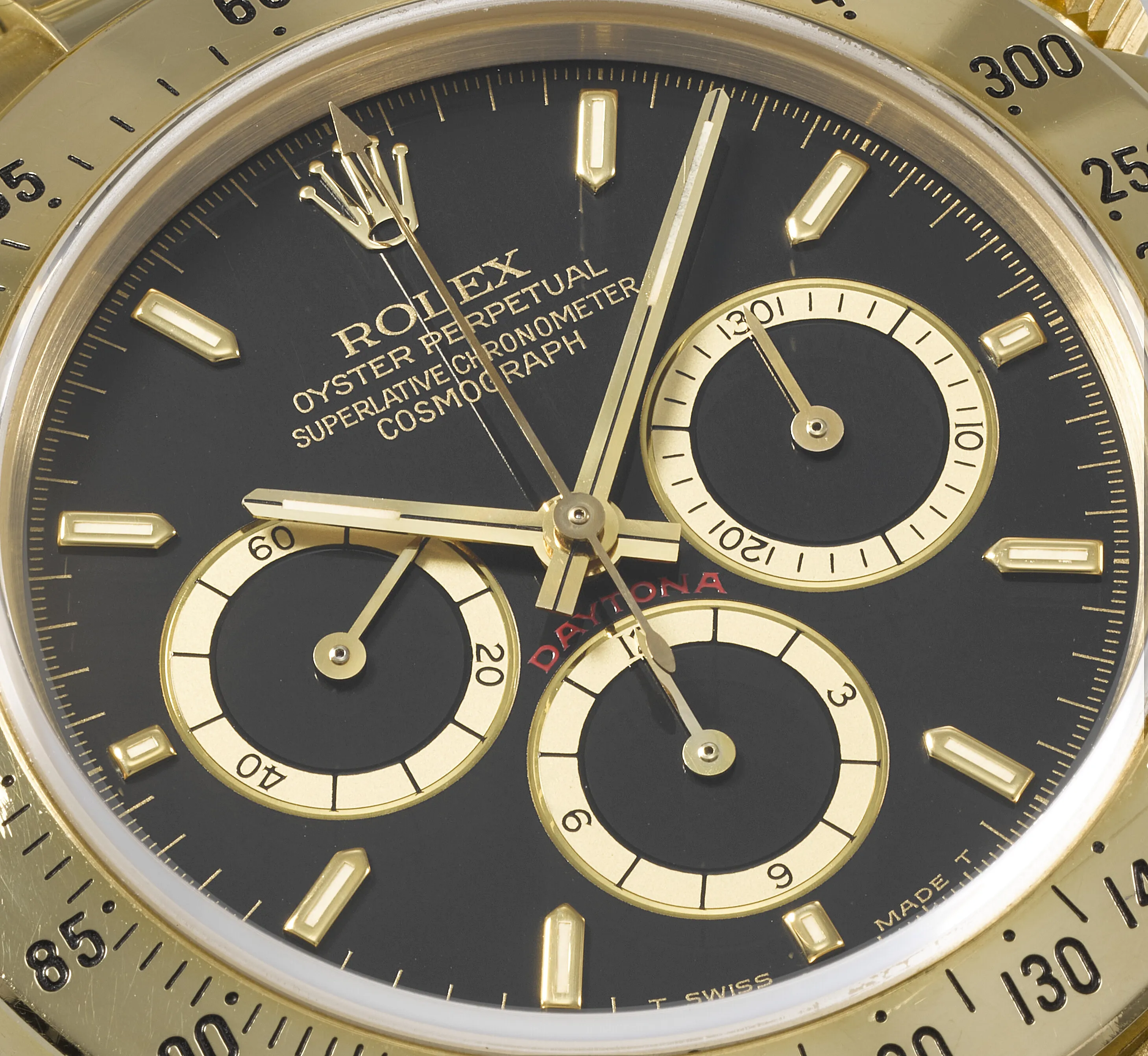 Rolex Daytona 16528 40mm Yellow gold Black 2