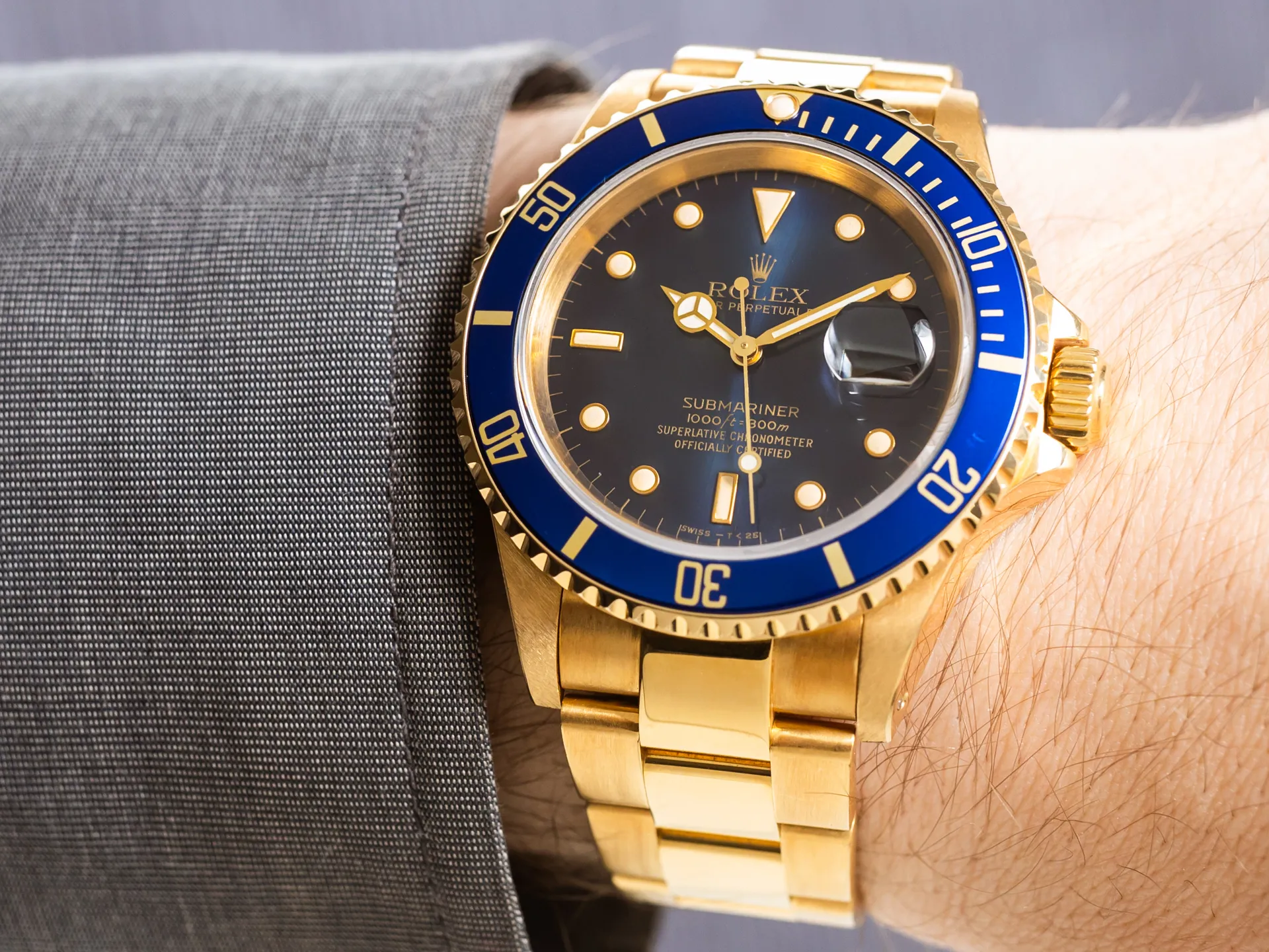 Rolex Submariner 16618 40mm Yellow gold Blue