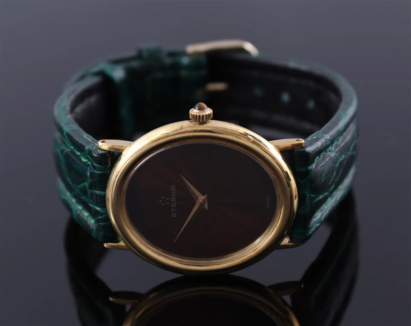 Eterna 28mm Yellow gold