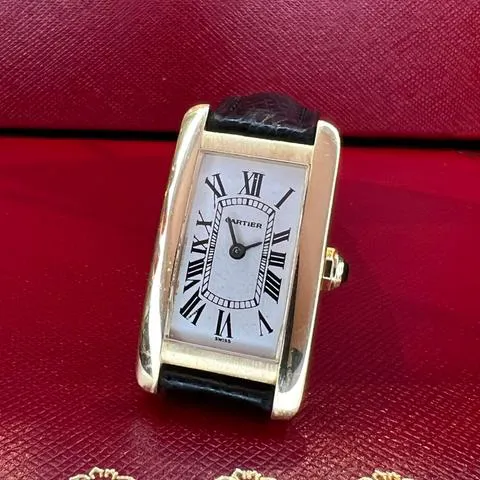 Cartier Tank Américaine 1710 19mm Yellow gold Champagne