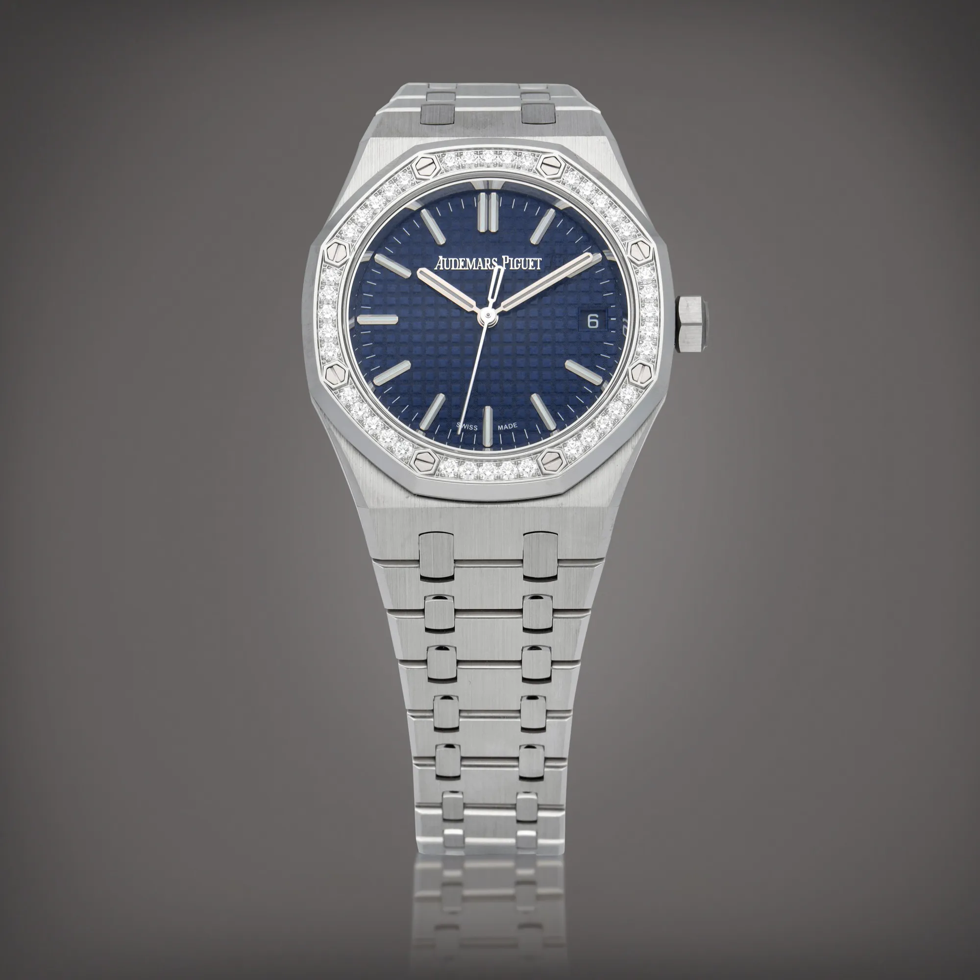 Audemars Piguet Royal Oak 15551ST.ZZ.1356ST.05 37mm Stainless steel and diamond-set Blue 1