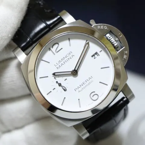 Panerai Luminor PAM01371 42mm Stainless steel White