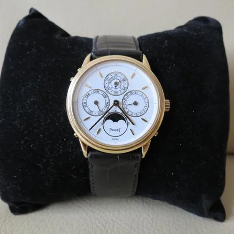 Piaget Gouverneur 15918 33mm Yellow gold White