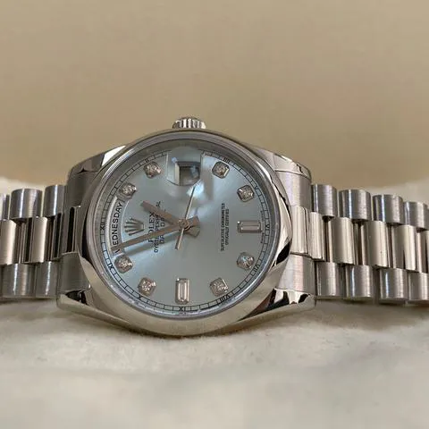 Rolex Day-Date 36 118206 36mm Platinum Blue 10