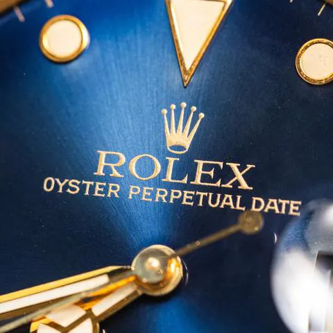 Rolex Submariner 16618 40mm Yellow gold Blue 3