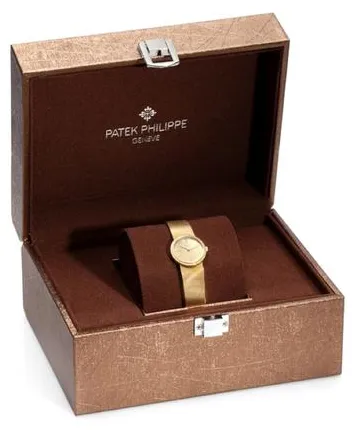 Patek Philippe Calatrava 3338/2 25mm Yellow gold Gold 4