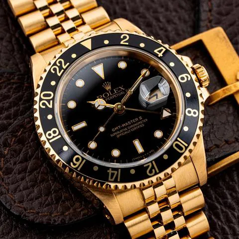 Rolex GMT-Master II 16718 40mm Yellow gold Black