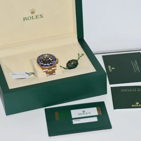 Rolex Submariner Date 116618LB 40mm Yellow gold Blue 10