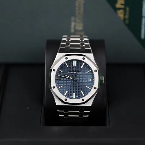 Audemars Piguet Royal Oak 15500ST.OO.1220ST.01 41mm Stainless steel Blue