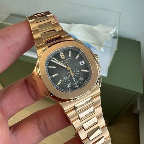 Patek Philippe Nautilus 5980/1R-001 40.5mm Rose gold Black