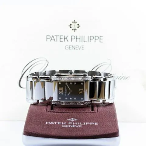 Patek Philippe Twenty~4 4910/10A-001 25mm Stainless steel Black