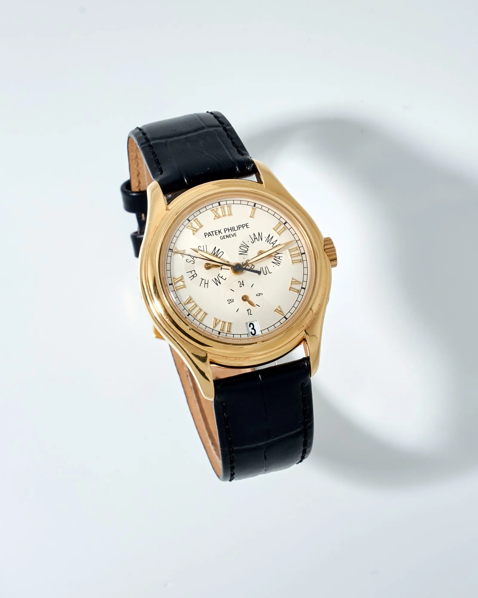 Patek Philippe Annual Calendar 5035J-001 37mm Yellow gold Cream 2