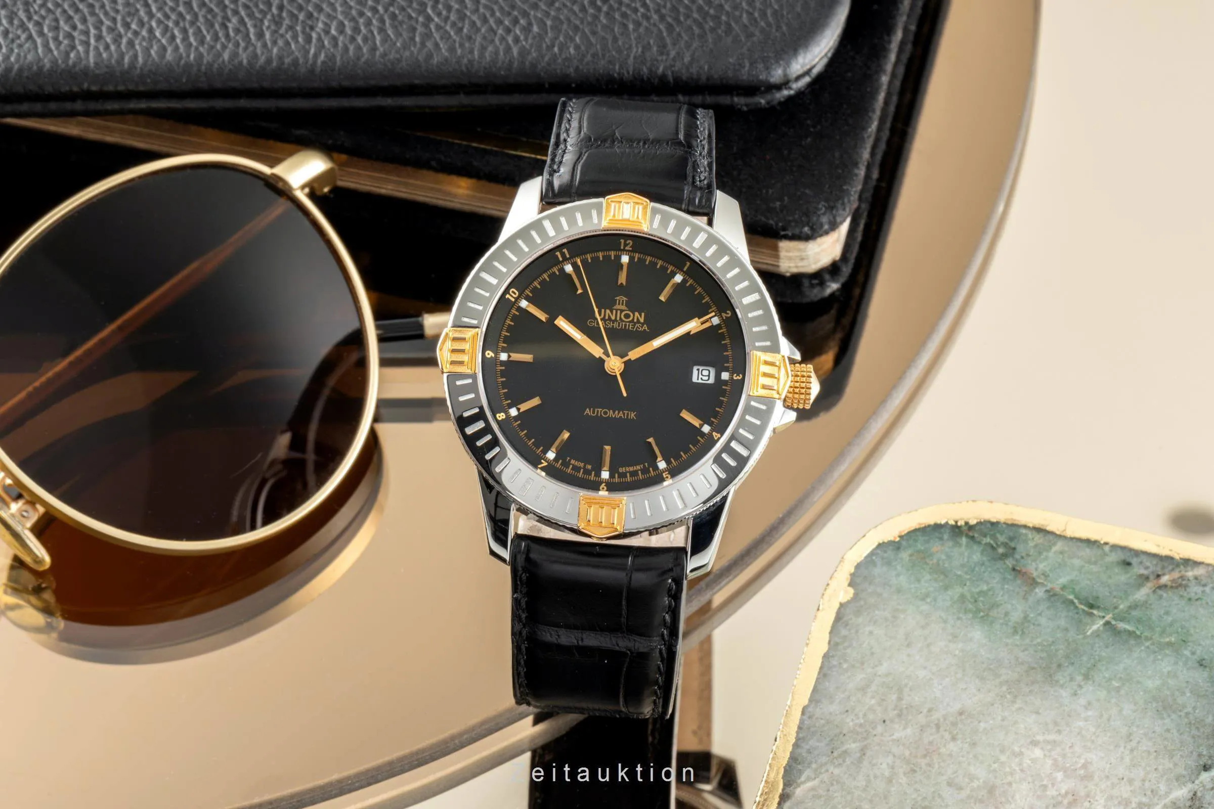 Union Glashütte Sport 26-11-14-12-10 39mm Yellow gold and Stainless steel Black 2