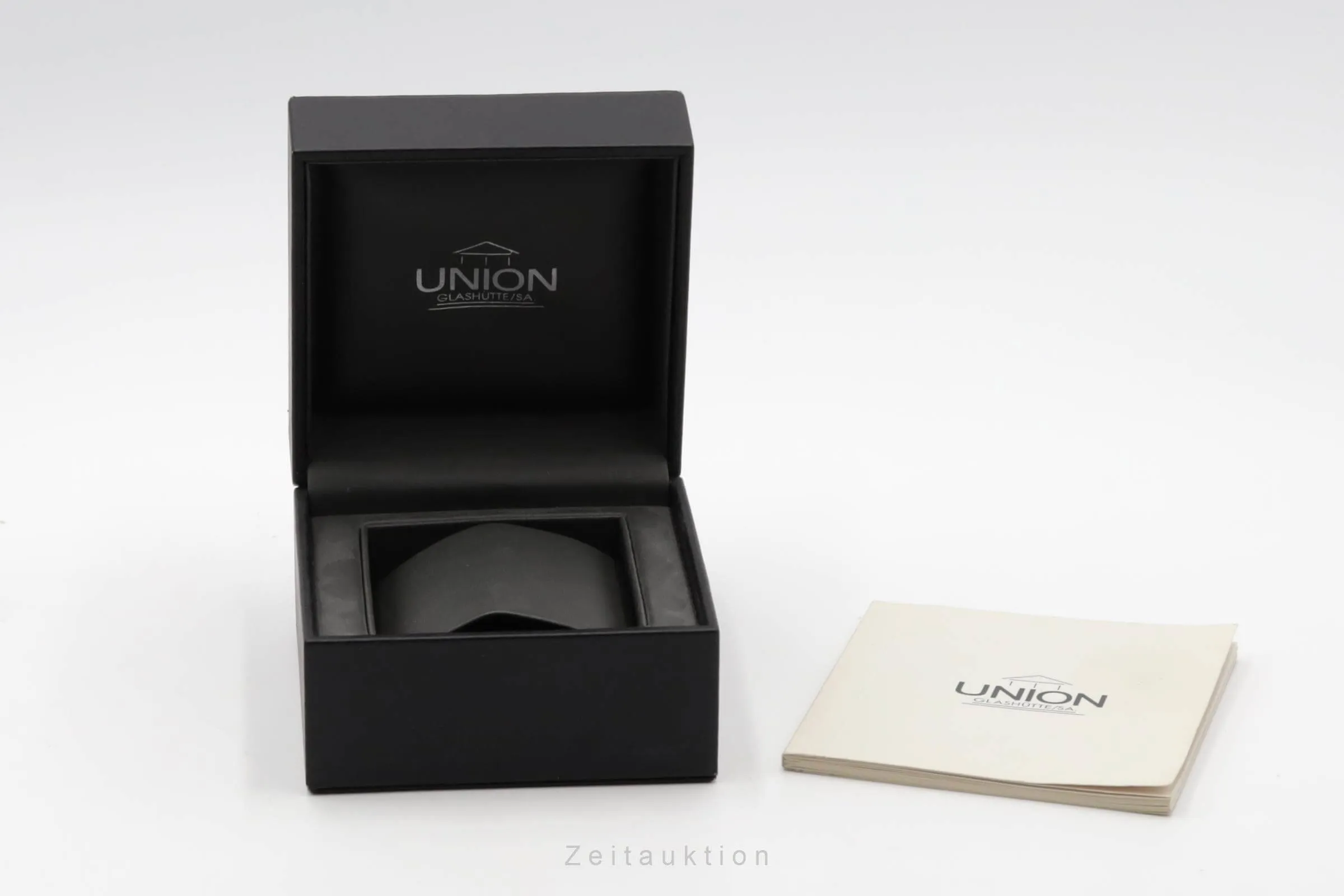 Union Glashütte Sport 26-11-14-12-10 39mm Yellow gold and Stainless steel Black 3