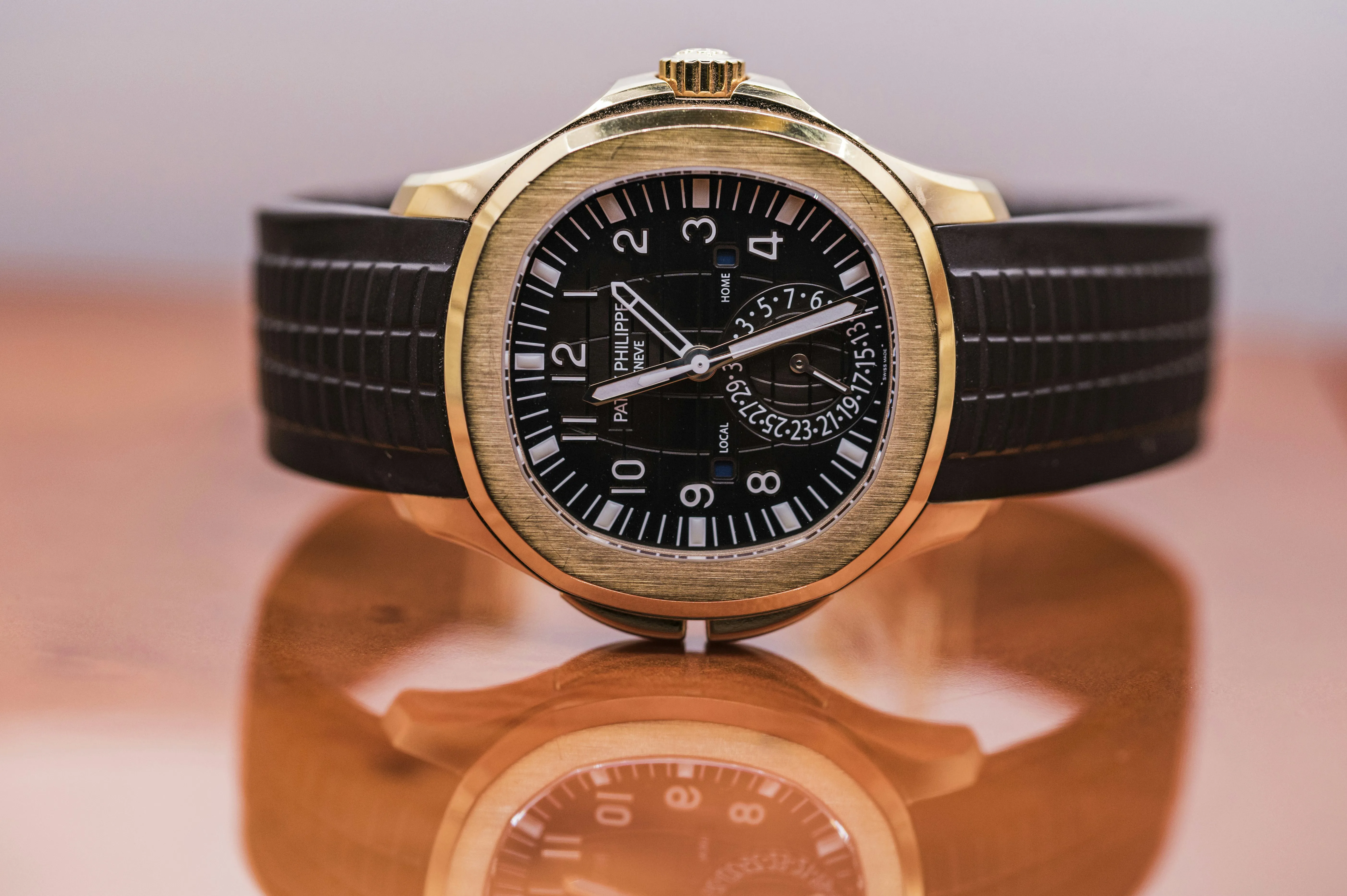 Patek Philippe Aquanaut 5164R-001 40.8mm Rose gold Brown