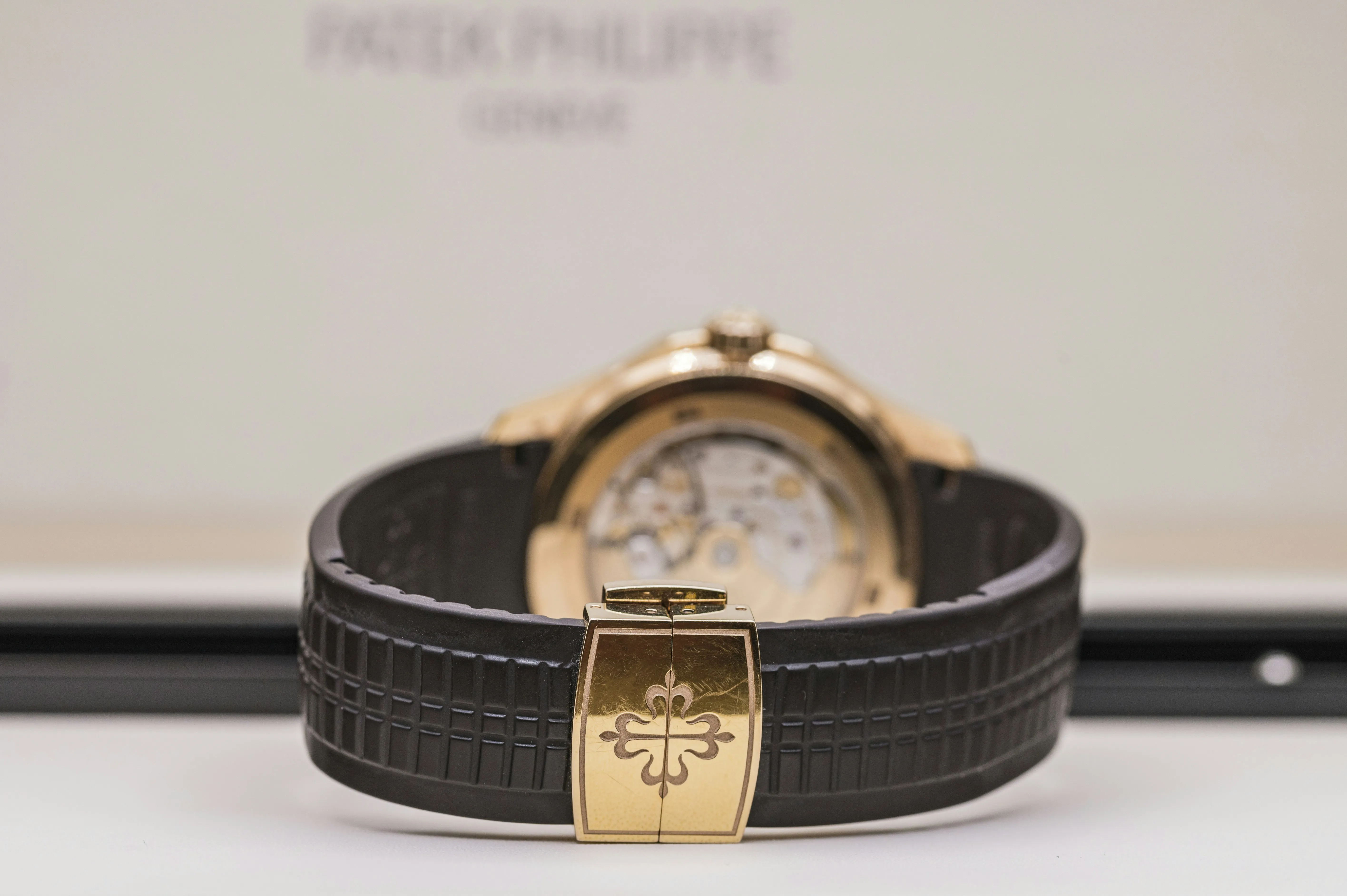 Patek Philippe Aquanaut 5164R-001 40.8mm Rose gold Brown 4