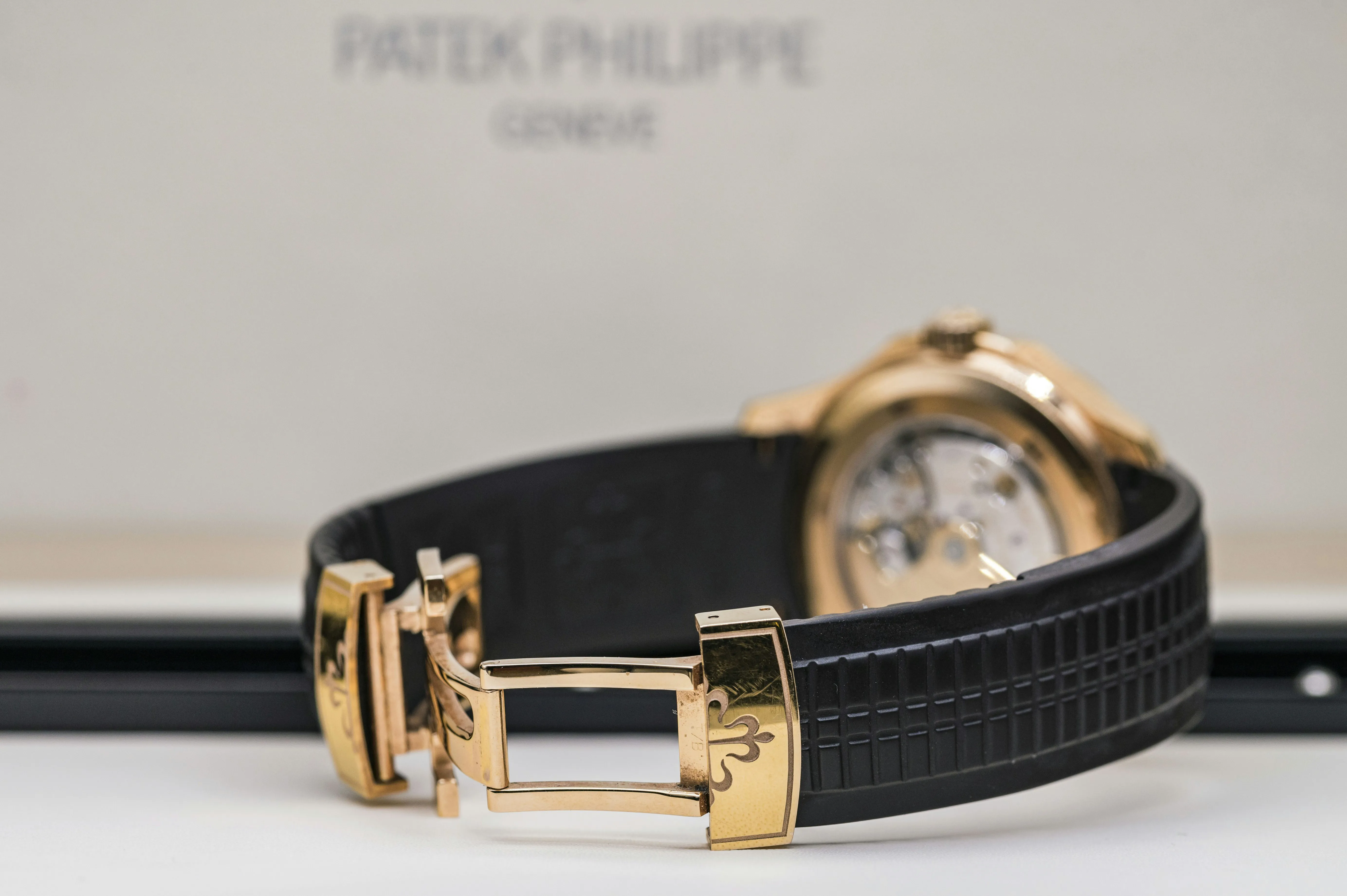 Patek Philippe Aquanaut 5164R-001 40.8mm Rose gold Brown 7