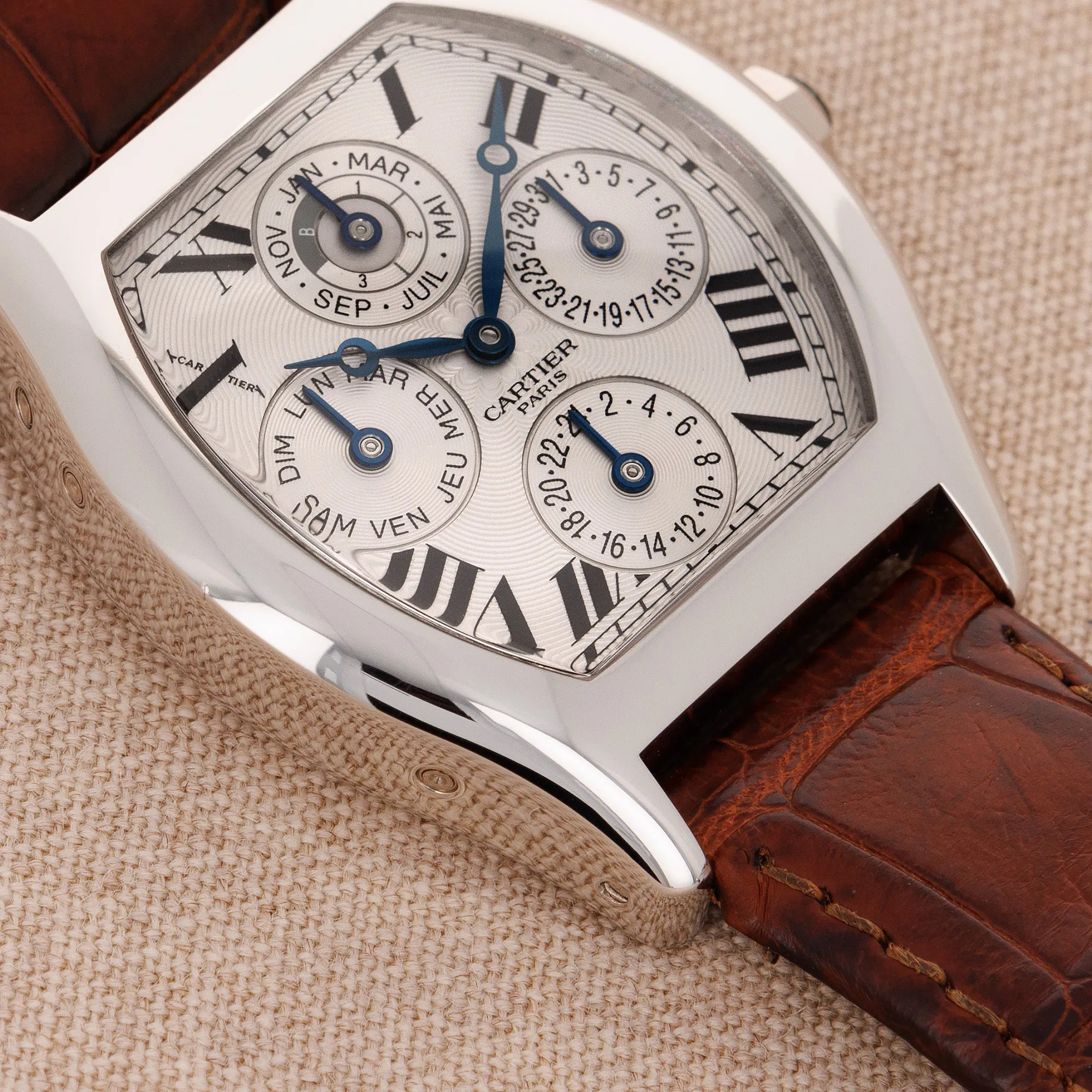 Cartier Tortue 2646 34mm Platinum Silver 3