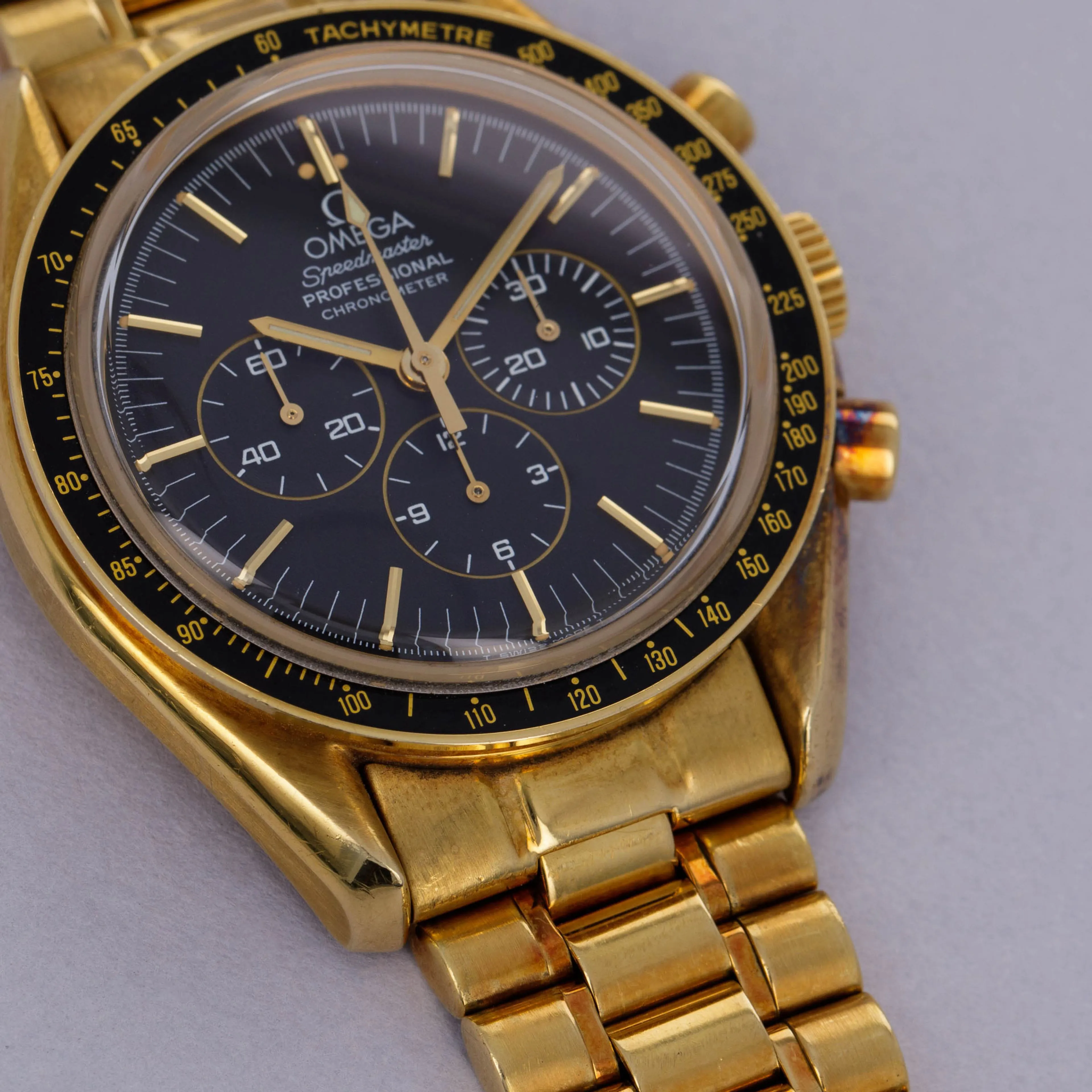 Omega Speedmaster 3194.50 42mm Yellow gold Black 14