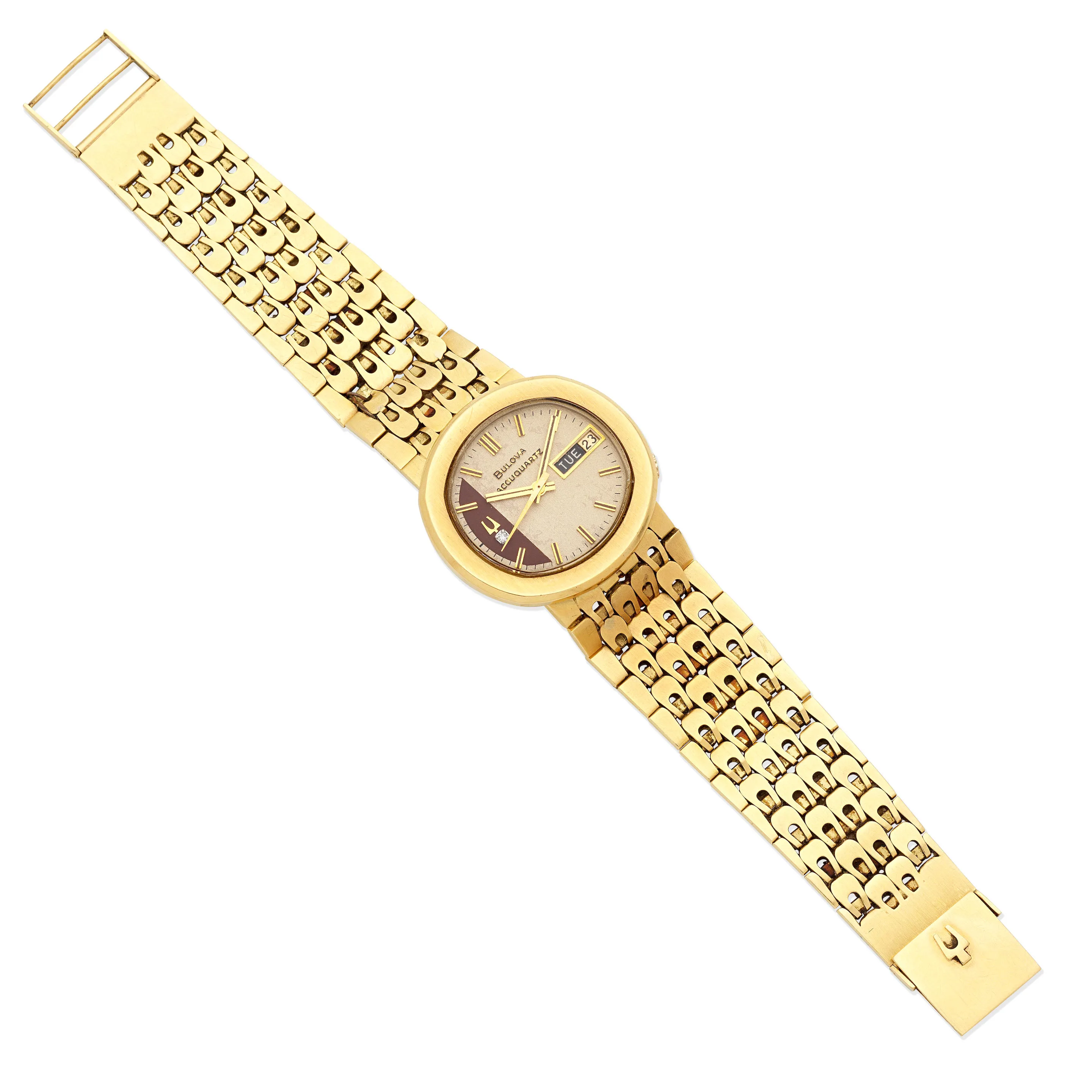 Bulova Accuquartz 36mm Yellow gold Champagne 4