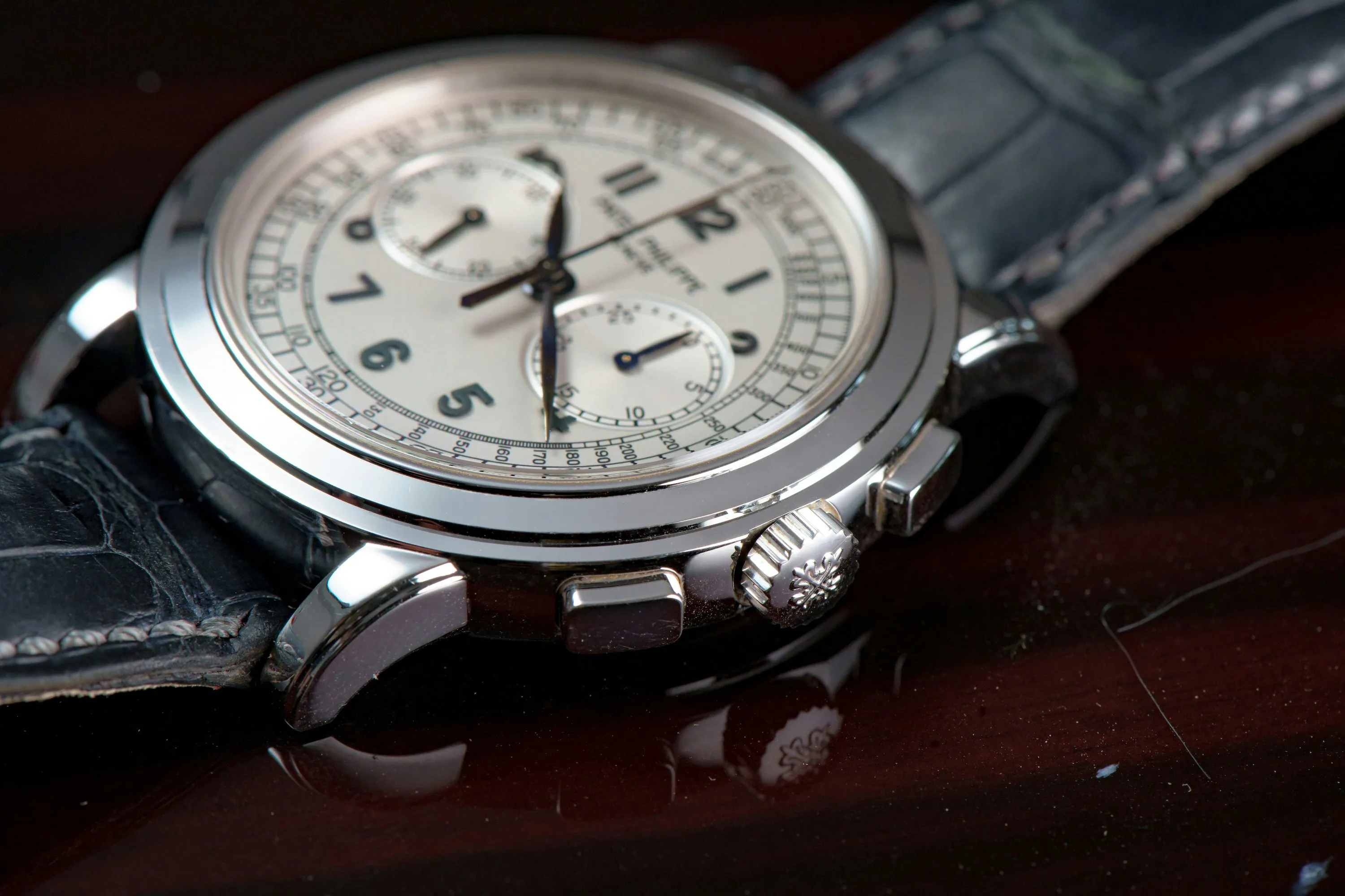 Patek Philippe Chronograph 5070 G 42mm White gold Silver 21