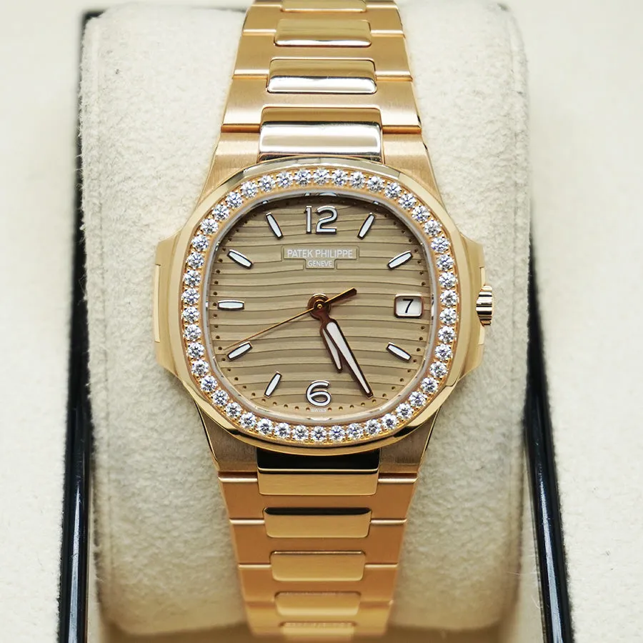 Patek Philippe Nautilus 7010/1R-012 32mm Rose gold Golden