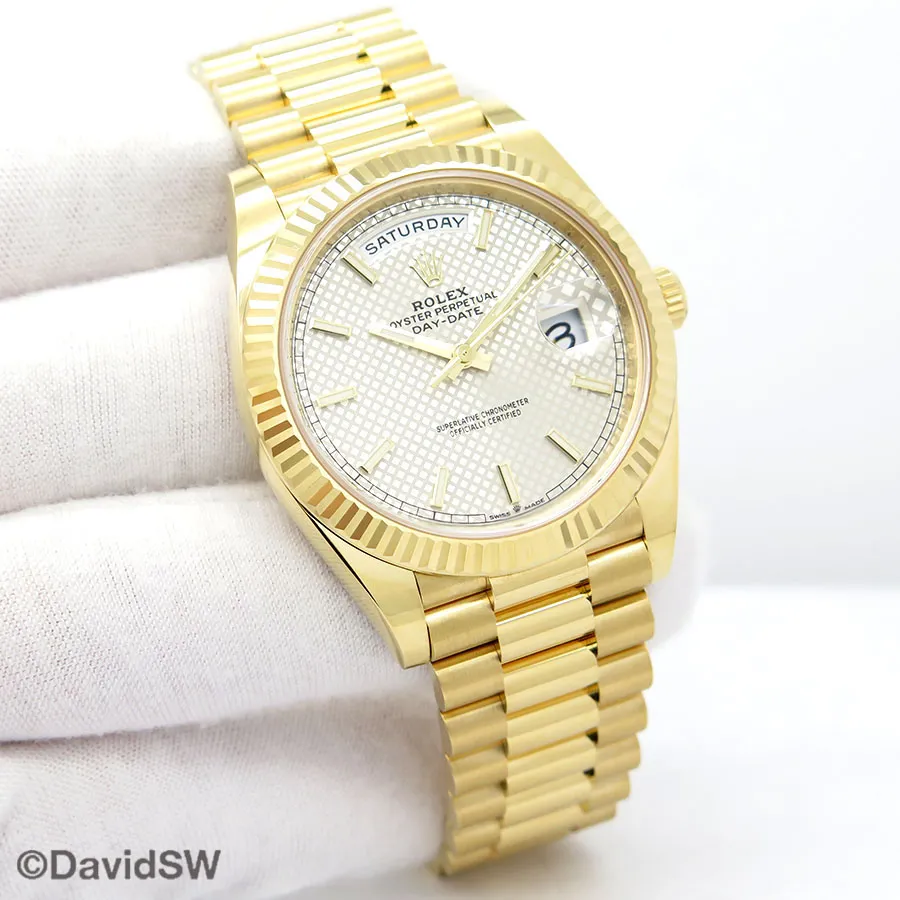 Rolex Day-Date 40 228238 40mm Yellow gold Silver