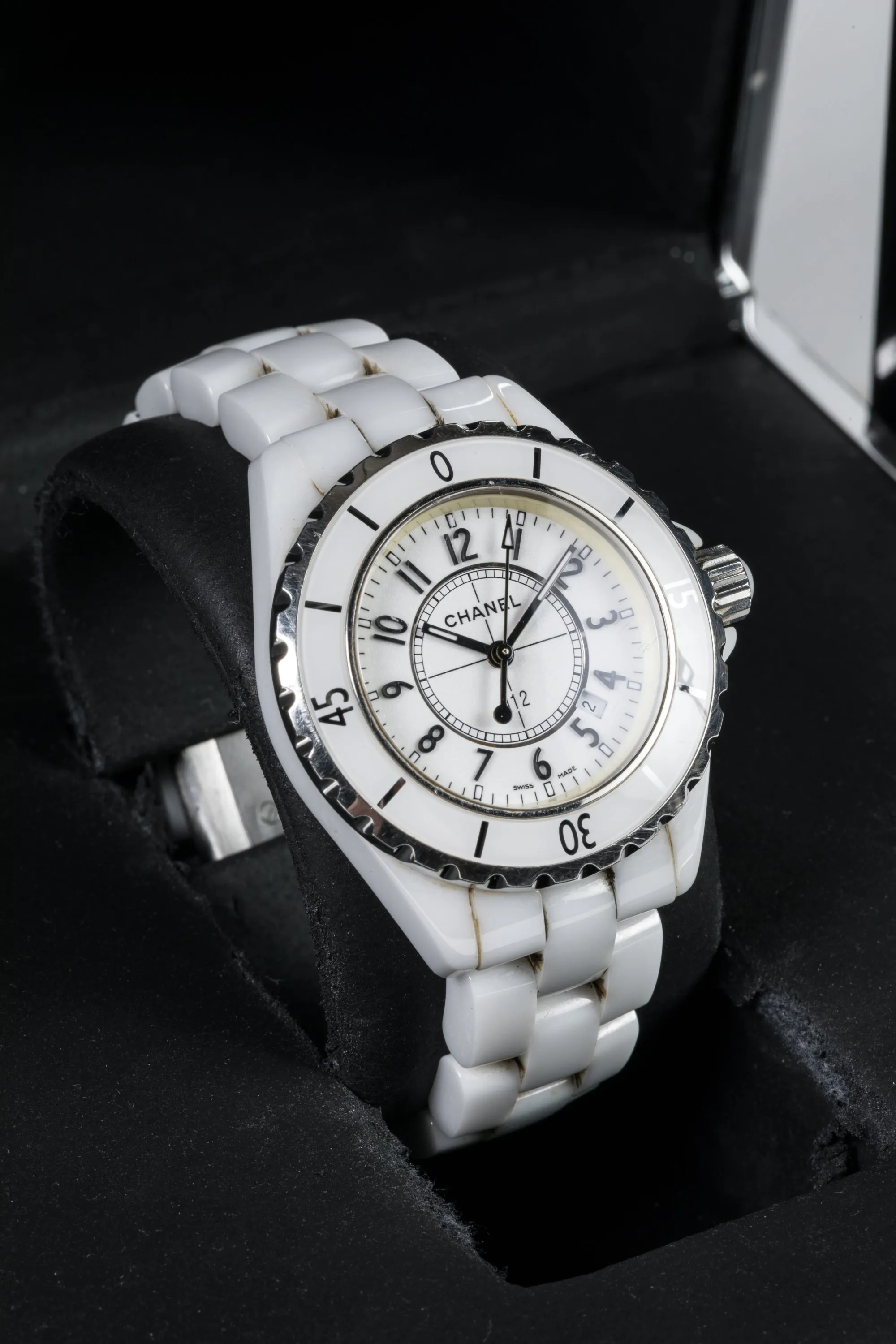 Chanel J12 33mm Ceramic and Stainless steel White 2