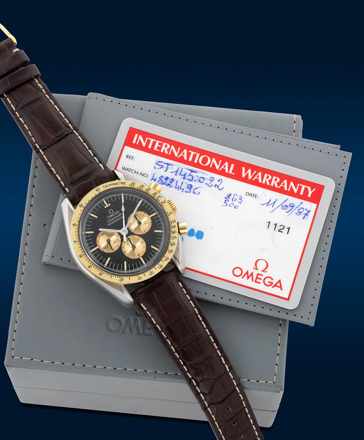 Omega Speedmaster Moon watch DA 145.0022 42mm Yellow gold and stainless steel Black 1