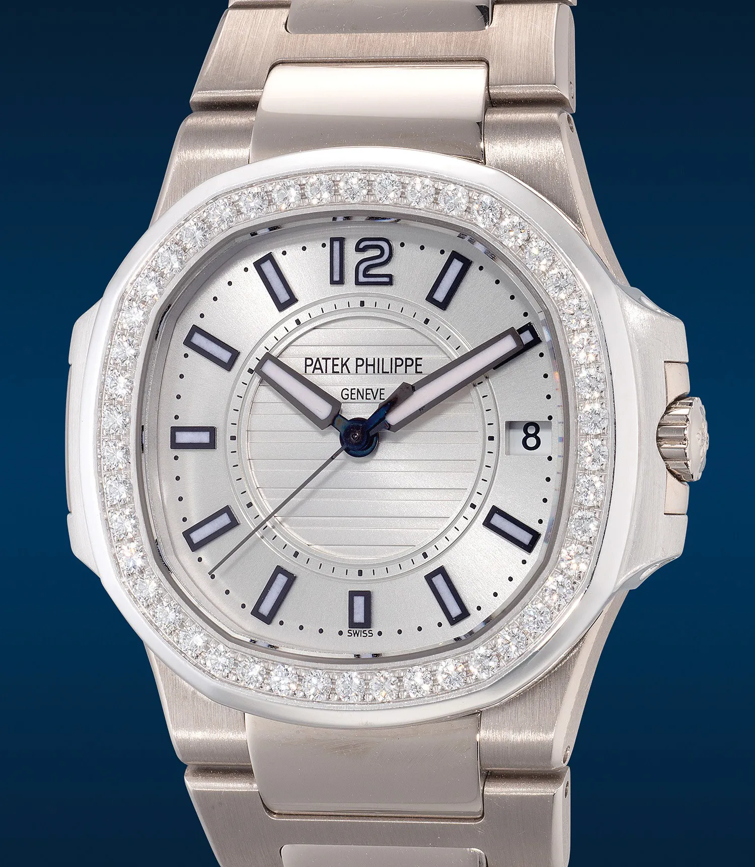 Patek Philippe Nautilus 7010/1G-001 32mm White gold and Diamond Silver