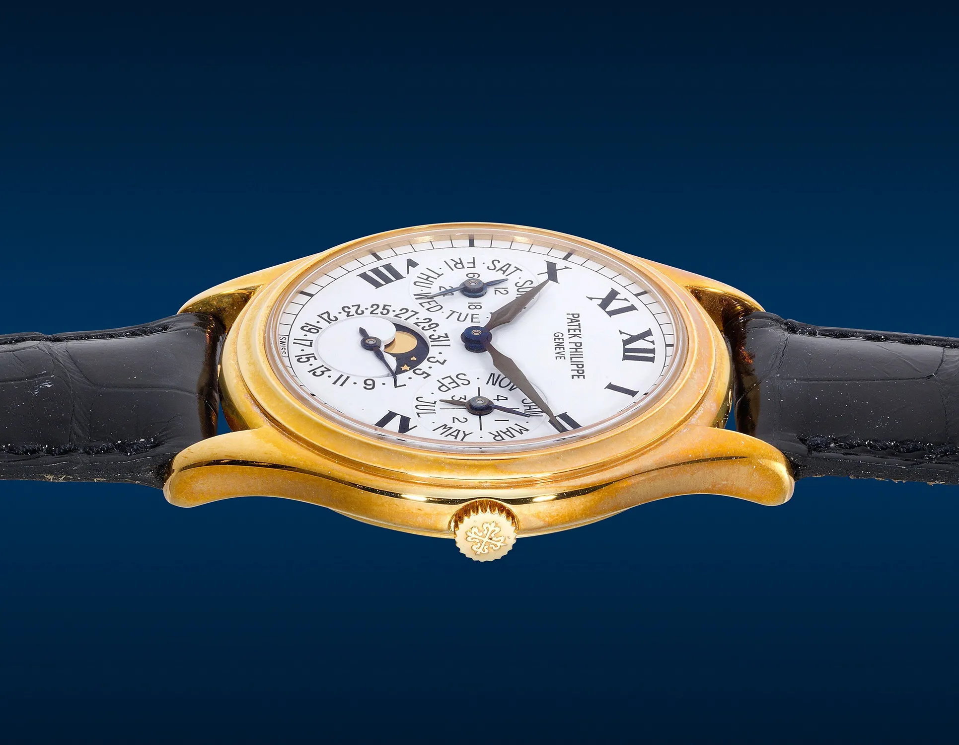 Patek Philippe Perpetual Calendar 3940J-022 36mm Yellow gold White 3