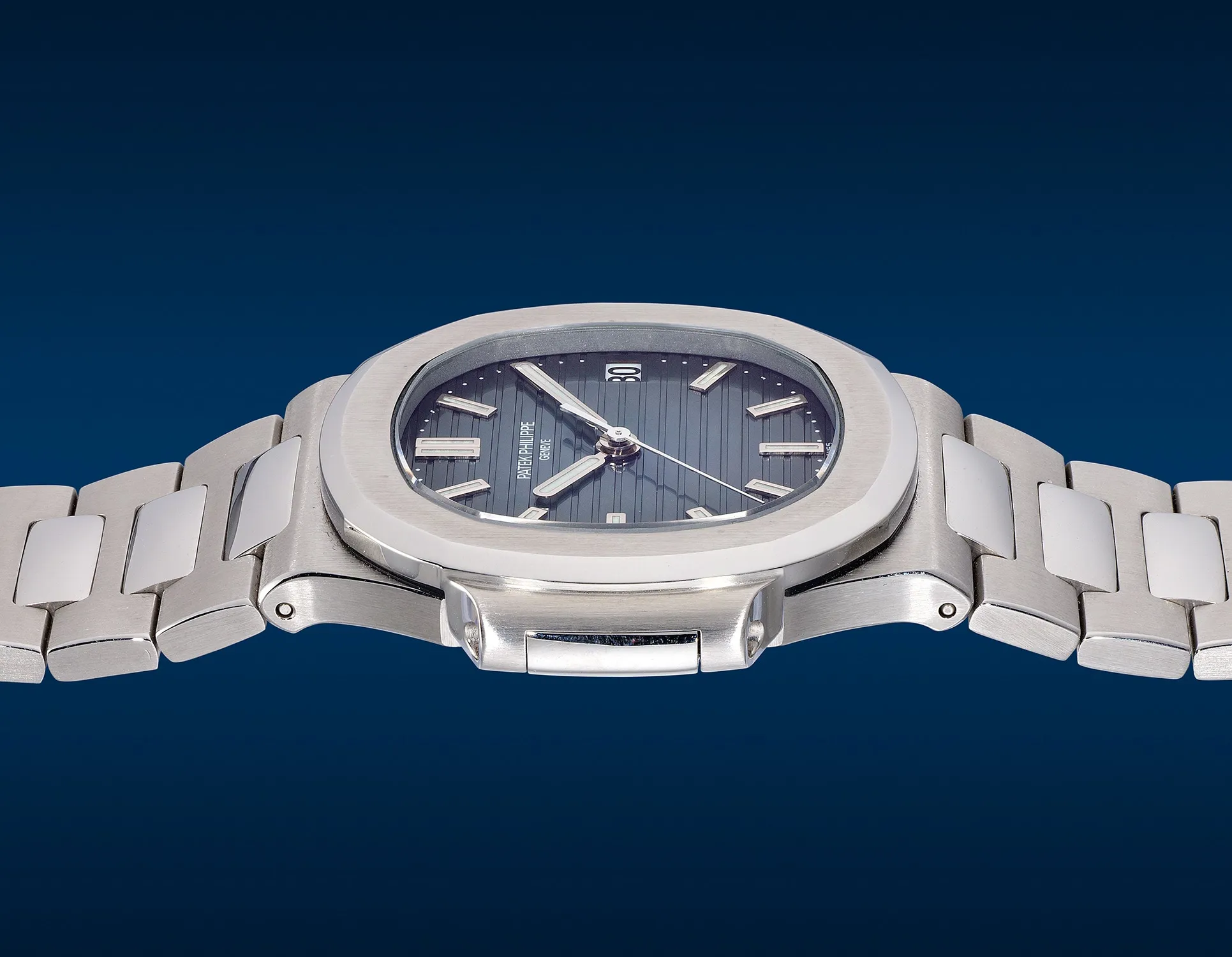 Patek Philippe Nautilus 5800/1A-001 38mm Stainless steel 4