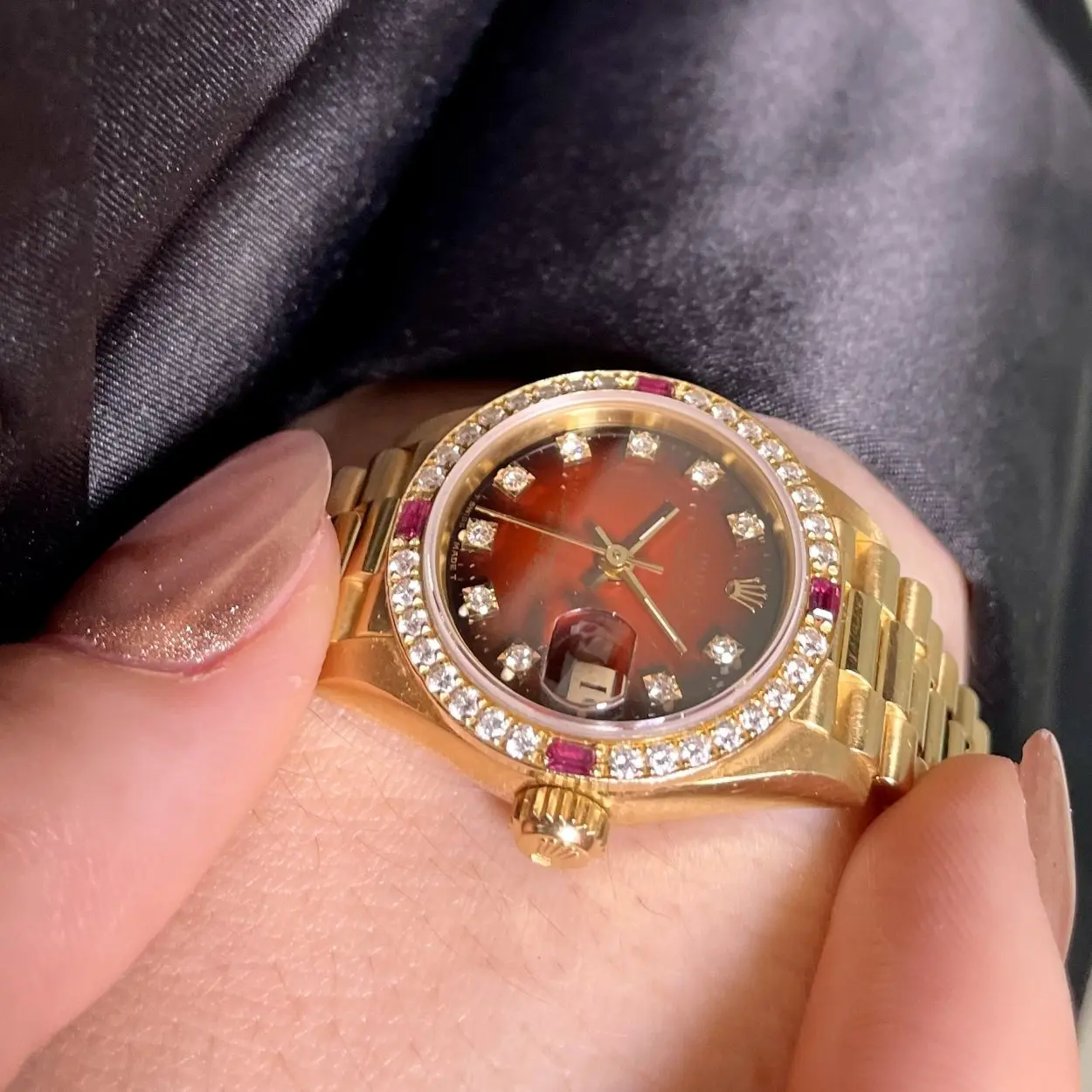 Rolex Lady-Datejust 69068 26mm Yellow gold Red 2