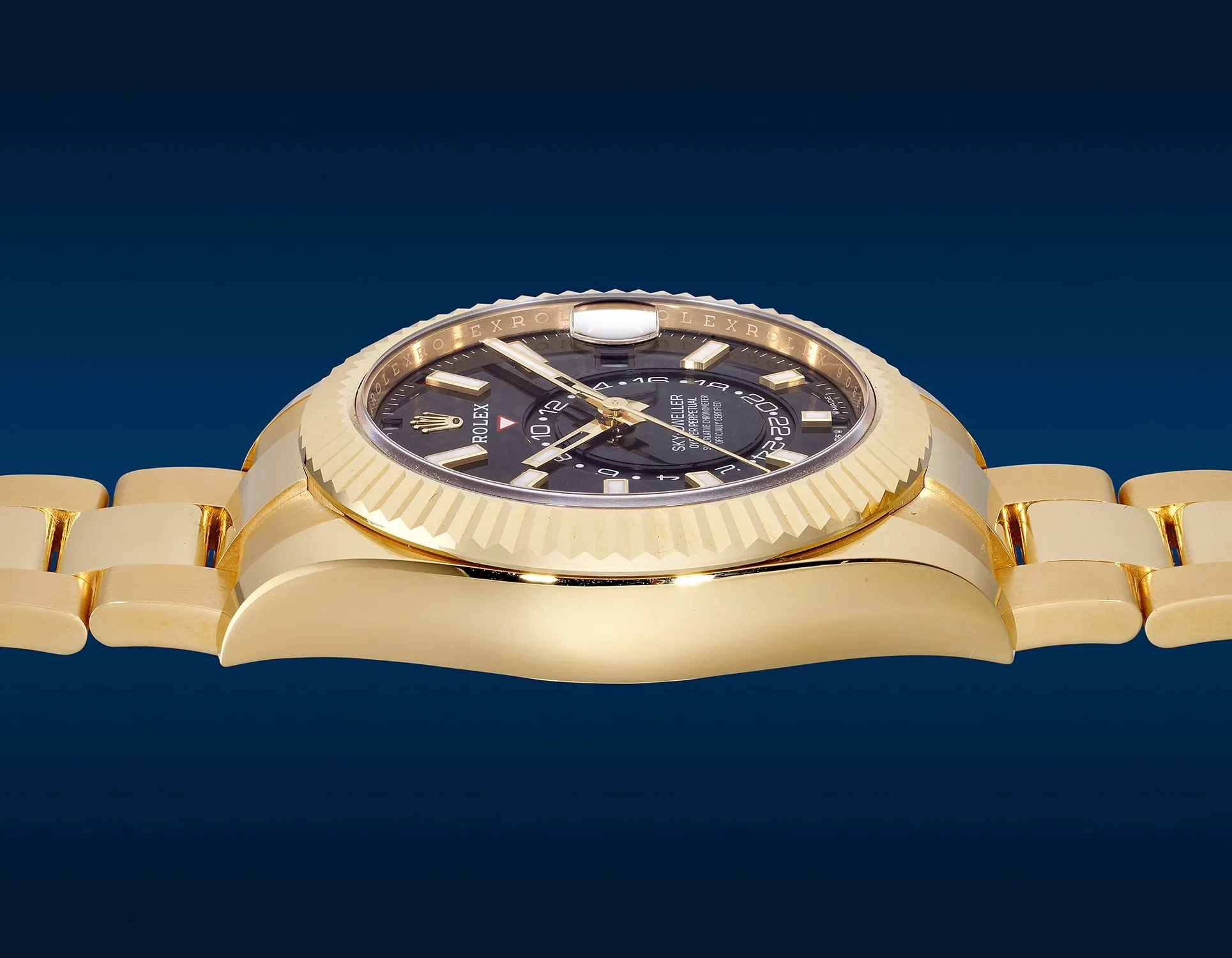 Rolex Sky-Dweller 336938 42mm Yellow gold Black 4