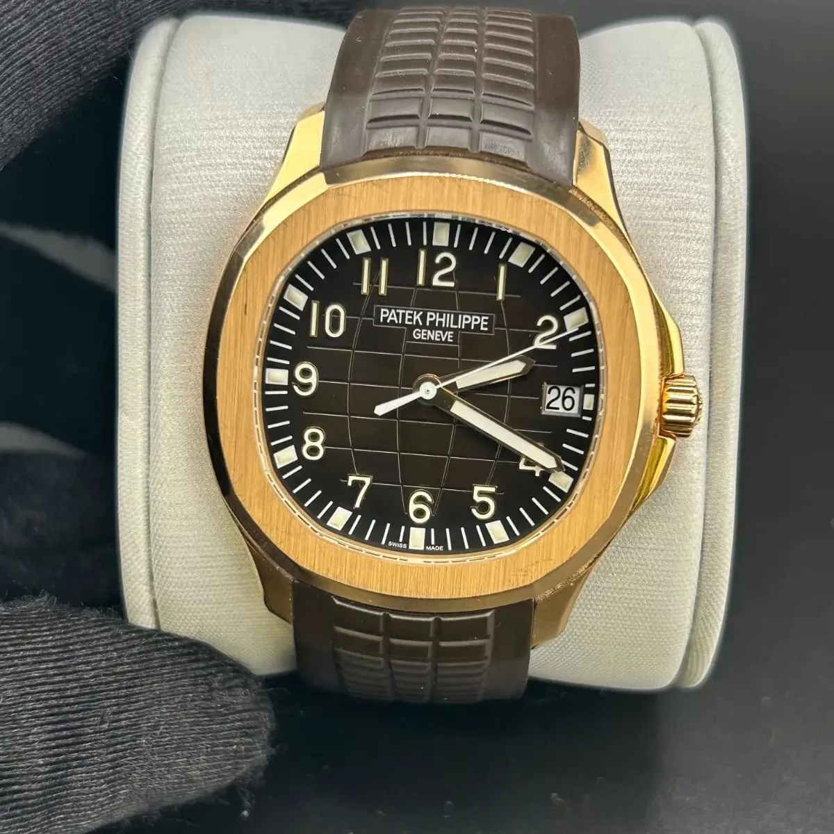 Patek Philippe Aquanaut 5167R-001 40.8mm Rose gold Brown