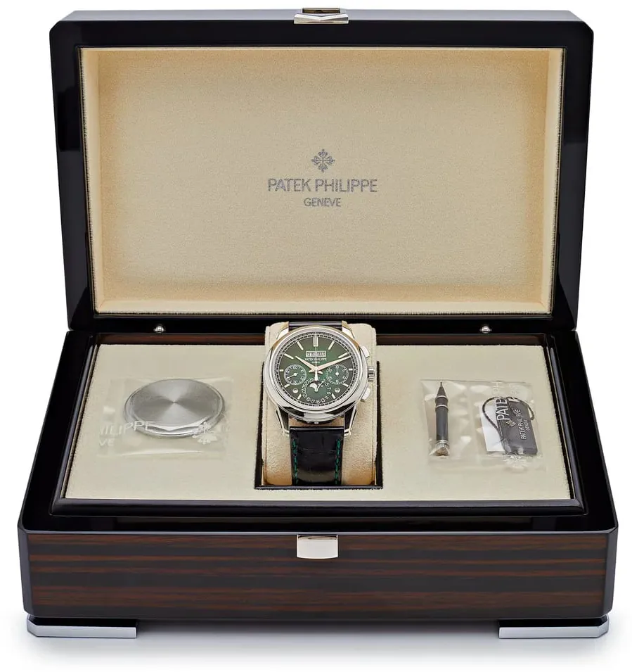 Patek Philippe Perpetual Calendar Chronograph 5270P-014 41mm Platinum Green 1