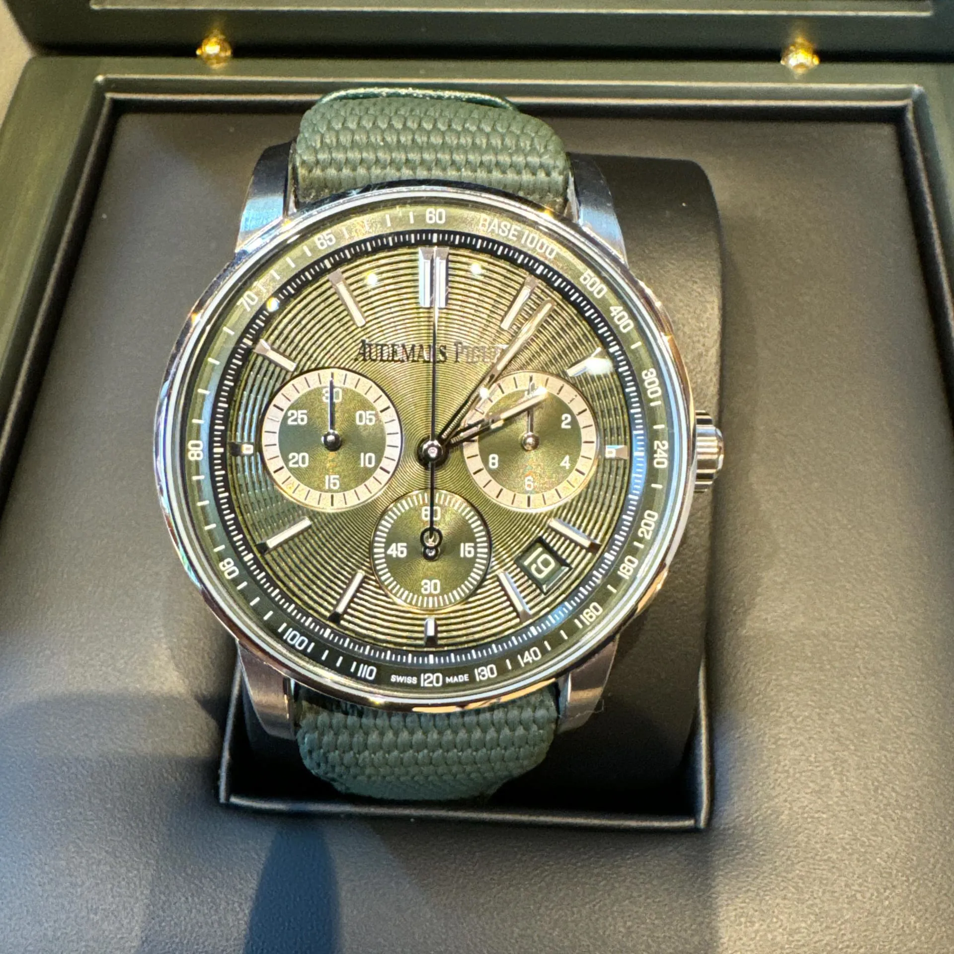 Audemars Piguet Code 11.59 26393ST.OO.A056KB.01 41mm Stainless steel Green 5