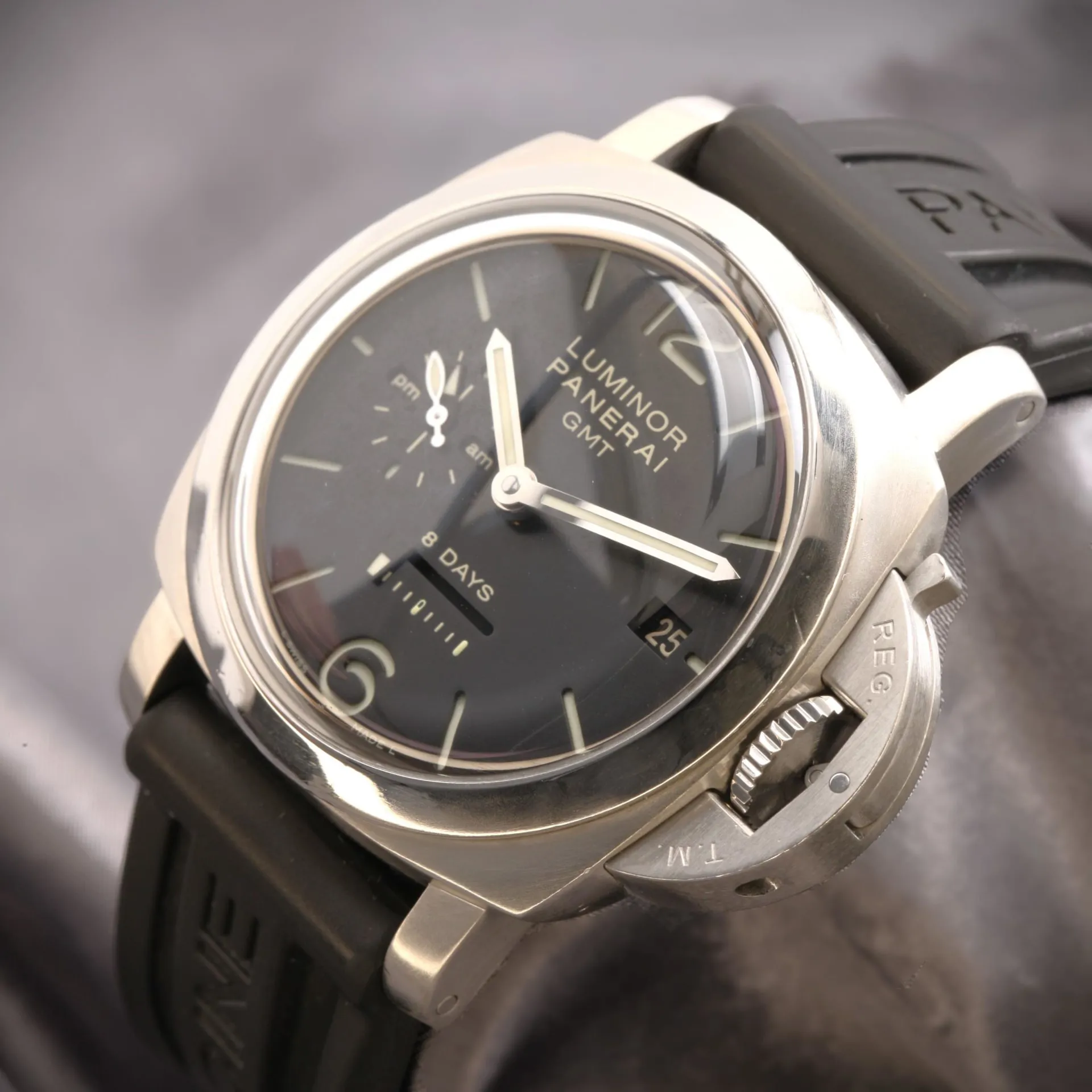 Panerai Luminor 1950 PAM 00233 44mm Stainless steel Black 1