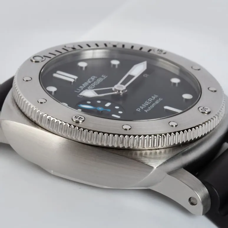 Panerai Submersible PAM 00682 42mm Stainless steel Black 1