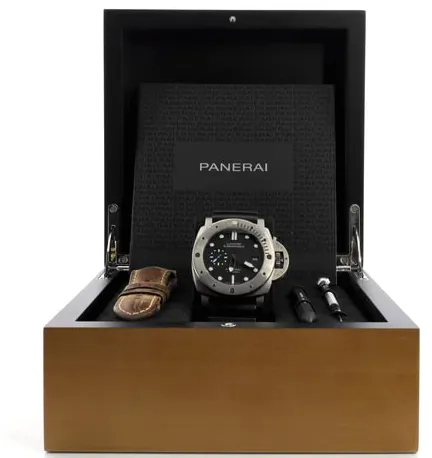 Panerai Submersible PAM 01305 47mm Titanium Black 3