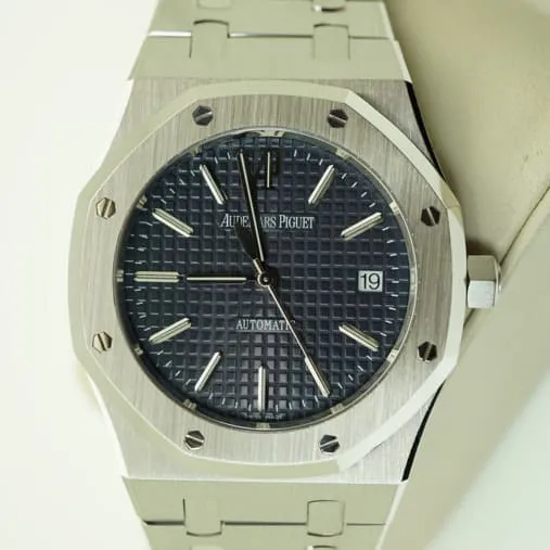 Audemars Piguet Royal Oak 15300ST.OO.1220ST.02 39mm Stainless steel Blue