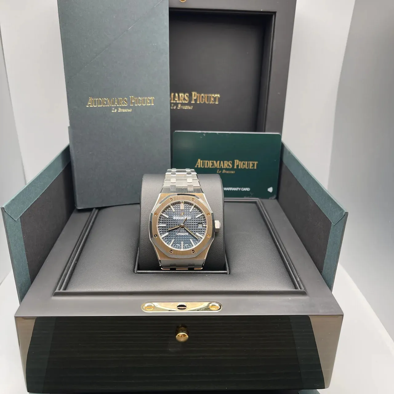 Audemars Piguet Royal Oak 15450ST.OO.1256ST.03 37mm Steel Blue 1