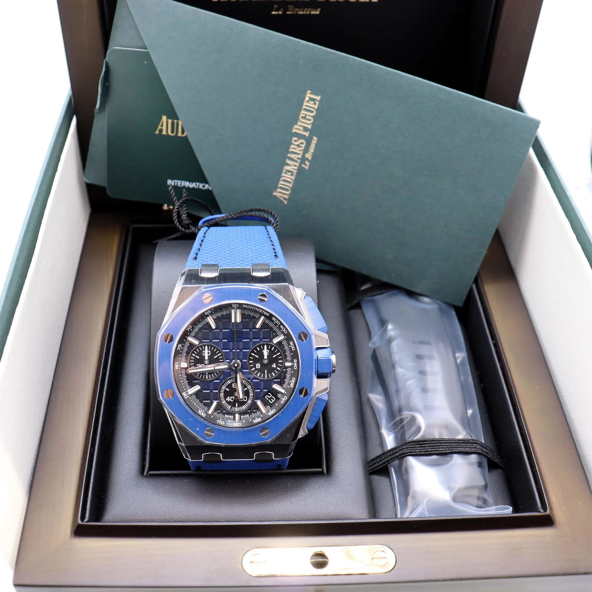 Audemars Piguet Royal Oak Offshore Chronograph 26420CE.OO.A043VE.01 43mm Ceramic Blue 6