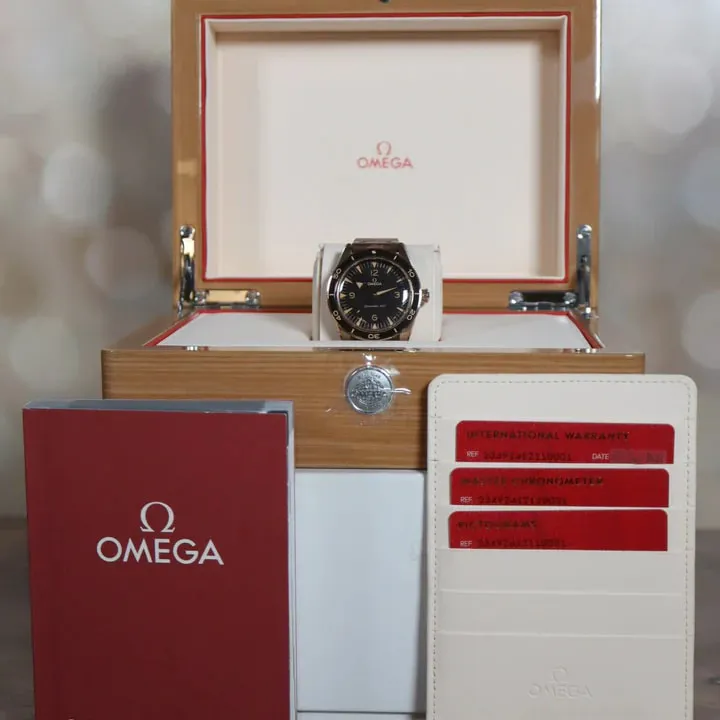 Omega Seamaster 300 234.92.41.21.10.001 41mm Ceramic Brown 5