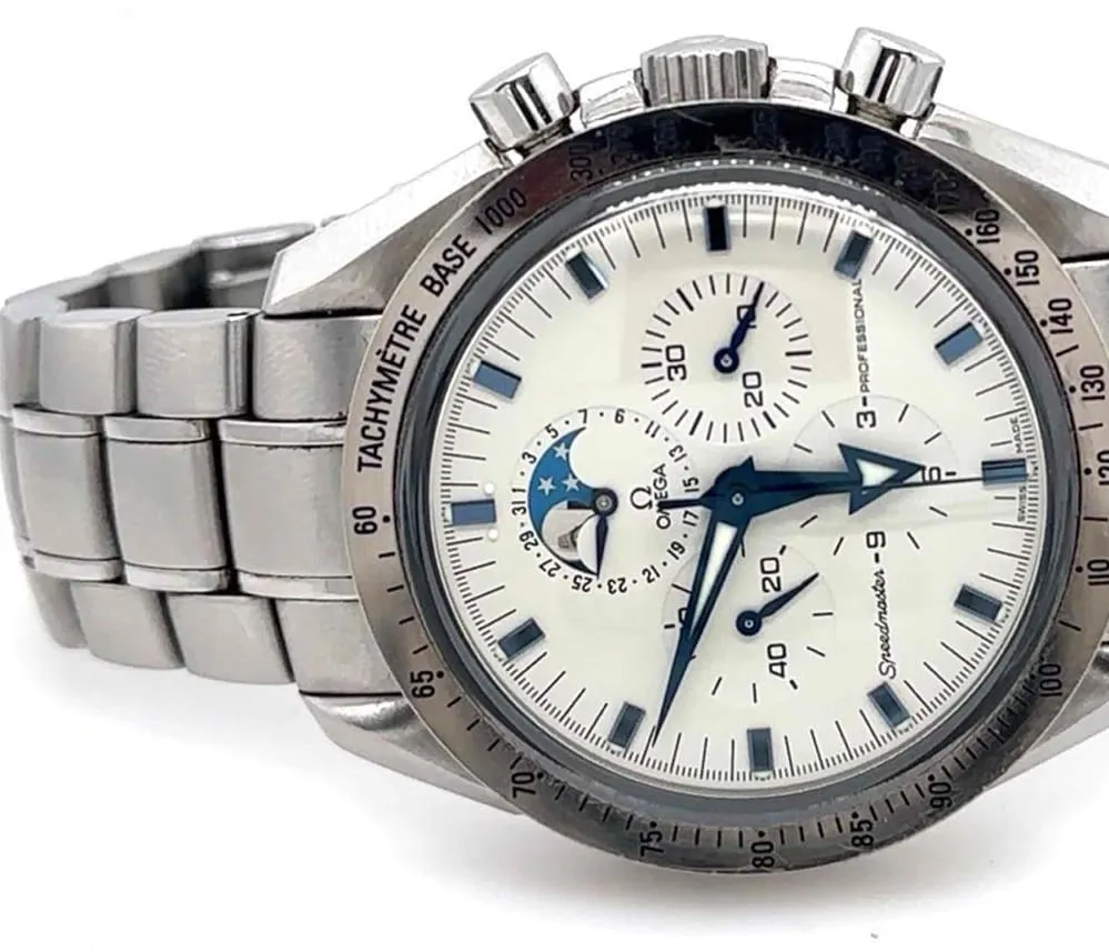 Omega Speedmaster Moonwatch 3575.20.00 42mm Stainless steel Ivory 2