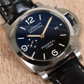 Panerai Luminor PAM 01157 Stainless steel Blue